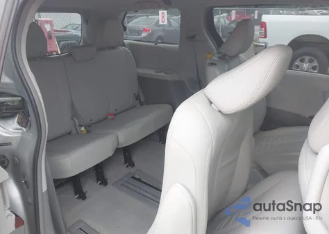 2013 Toyota Sienna Xle V6 8 Passenger from USA, damaged, VIN 5TDYK3DC6DS398823